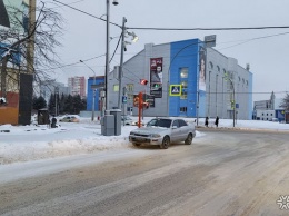 "Король парковки" перегородил проезд в центре Кемерова