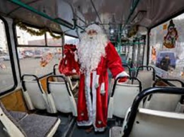 Три дня в благовещенских автобусах можно будет встретить Деда Мороза