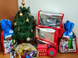 Дети работников ОЭМК им. А.А. Угарова получили новогодние подарки