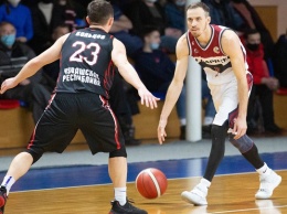 Баскетболисты «Барнаула» открыли год победой над «Чебоксарскими ястребами»