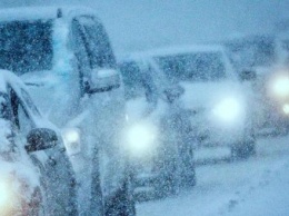 Водителей предупреждают о сильном снегопаде