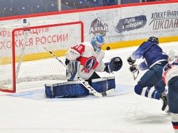 Хоккеисты «Динамо-Алтая» одержали волевые победы над «Красноярскими рысями»