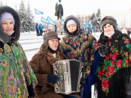 В Барнауле прошел пикет ЛДПР «За честные выборы»
