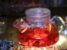 Черный чай может «выключить» коронавирус: правда или миф?
