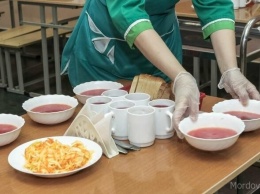 В Югре на обеспечение школьников питанием будет выделено 1,4 млрд рублей