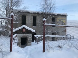 Подождем пока рухнут сами: жители Петрозаводска жалуются на заброшенные здания
