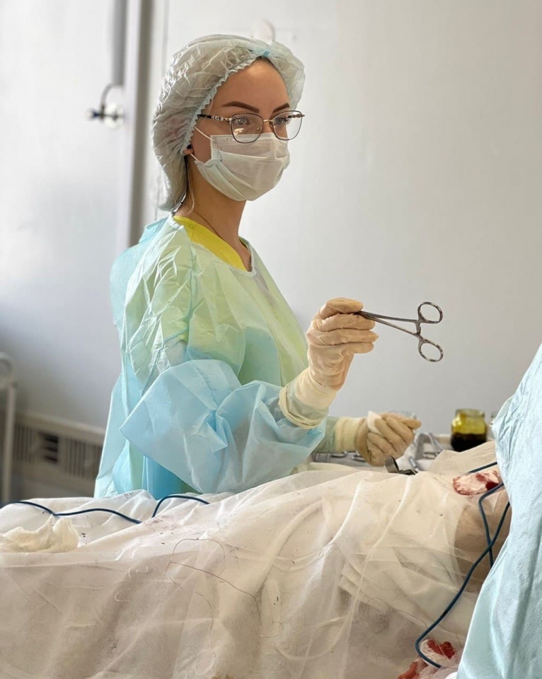 Операционные медсестры Саратовского онкодиспансера отмечают профессиональный праздник