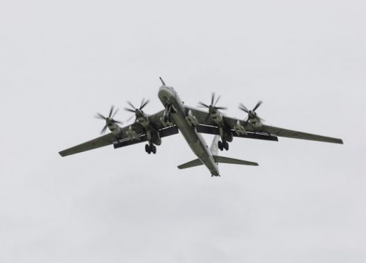 Ту-95МС с амурской авиабазы заставили подняться американские истребители