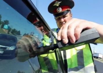 В Госдуму внесен законопроект о сроках снятия тонировки с автомобиля