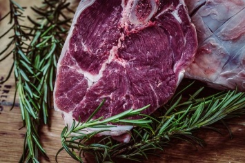 Англо-американские ученые назвали мясо самым вредным продуктом