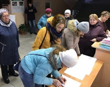 Жители Соломенного пишут коллективную жалобу в мэрию на отвратительную работу маршрутных автобусов