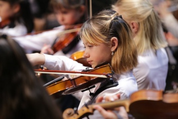 Сахалинский детский симфонический оркестр выступил в рамках проекта «Дети-детям. Сахалин»