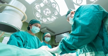 В областном онкодиспансере впервые провели операцию по удалению желудка через проколы