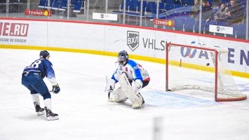 Хоккеисты «Динамо-Алтая» выиграли первый в истории матч против «Оренбурга»