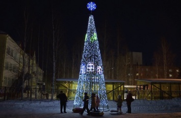При содействии депутатов Нижневартовск украшают к Новому году