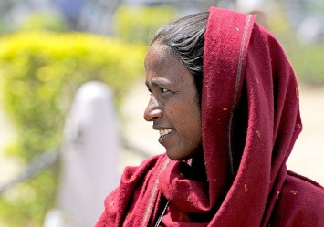 Жительница Индии ожила на кладбище после смерти головного мозга
