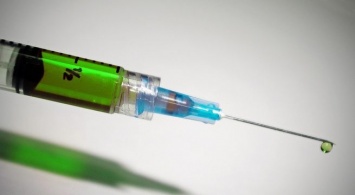 Участница испытаний китайской вакцины от коронавируса умерла в Перу