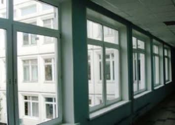В школах и детсадах Приамурья заменят окна