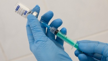 В Алтайском крае можно записаться на прививку от COVID-19 через госуслуги