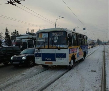 Кемеровская маршрутка "притворилась" трамваем