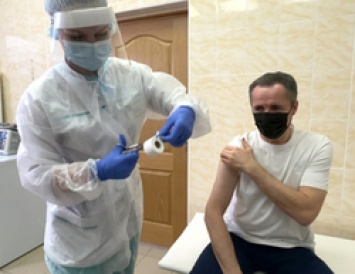 Вячеслав Гладков поделился ощущениями после прививки от COVID-19