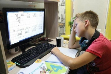 Школьникам Нижневартовска поможет окружной проект«Учитель-волонтер»