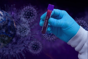 Биолог заявила о возможности заражения COVID-19 от вакцинированных