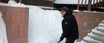Дмитрий Денисов запустил в Калуге акцию по уборке снега