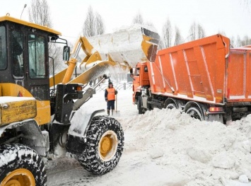 Уборка снега в Нижневартовске идет в усиленном режиме