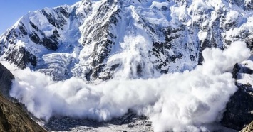 В 11 районах Сахалина сохранится риск сход снежных лавин