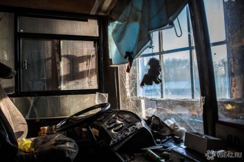 Пассажирский автобус сорвался в горный обрыв в Чечне