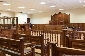 Сотрудницу калининградской компании осудили за взятку министру Ступину