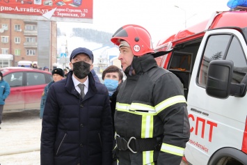Глава Республики Алтай поручил проверить все ТЦ и школы региона после двух масштабных пожаров