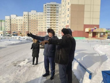 УК Нижневартовска получили замечания за уборку снега в микрорайонах
