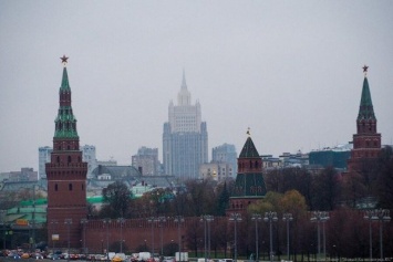В Москве рассчитывают к лету минимизировать ограничения из-за COVID-19