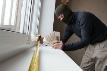 В Симферополе "оконные мошенники" украли у доверчивых пенсионеров 100 тысяч рублей