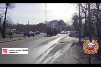 «Выбежал из-за машины»: на Дзержинского сбили 9-летнего мальчика (видео)