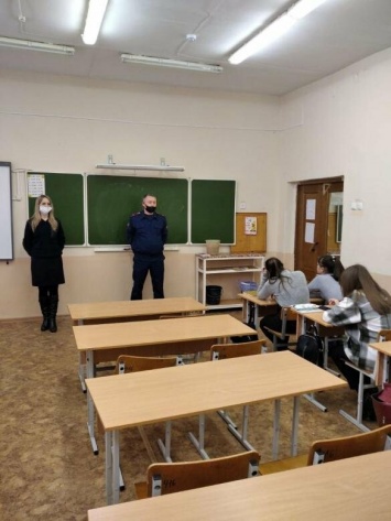 Уроки правового информирования в школах провели ульяновские следователи СК