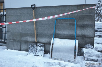 Депутат из Новосибирска отказалась убирать снег во дворе не голосовавших за нее горожан
