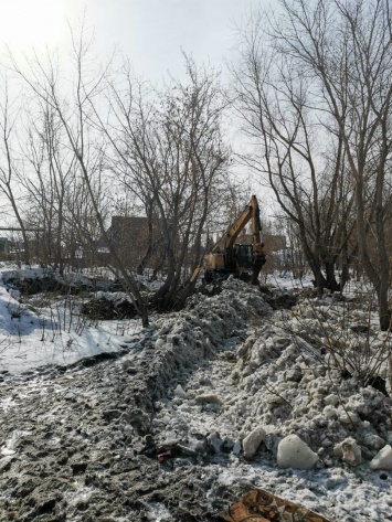 Барнаульцы обеспокоены возможностью затопления домов водами вышедшей из берегов Пивоварки