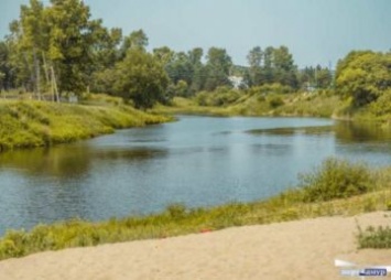 У ручья в Моховой Пади создадут площадку для пляжного волейбола и просторную парковку