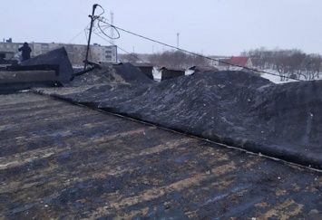 Ураганный ветер снес крышу детского сада на Камчатке