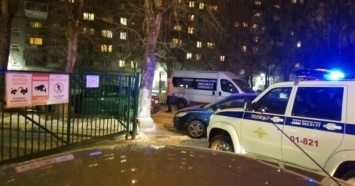 Водитель скрылся: в Екатеринбурге автомобиль раздавил лежащего на дороге мужчину
