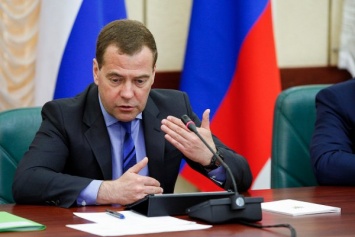 Медведев: причина ностальгии по СССР - свойство памяти забывать плохое