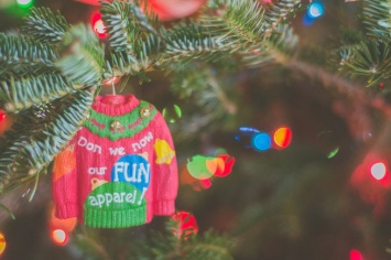 Британским водителям запретили угрожающие детской психике рождественские свитера