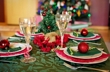 Названа цена новогоднего стола в разных регионах России