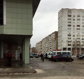Кемеровский ТЦ эвакуировали из-за подозрительного предмета