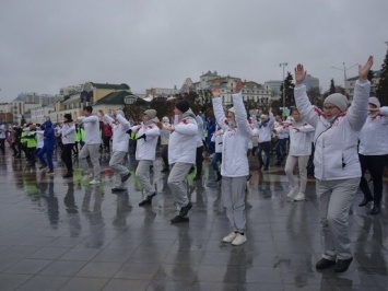 В Чебоксарах к Всероссийской акции «10 000 шагов к жизни» присоединились медработники
