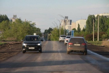 В Ульяновске горячим асфальтом начали ремонтировать дороги