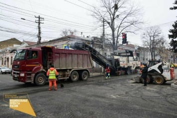 Компания "ВАД" ремонтирует 30 дорог в Симферополе